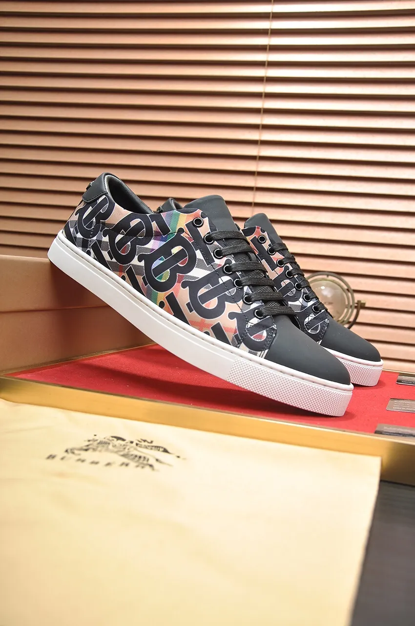 Men's shoes💰480💶[Burberry] (cowhide lining) classic low-top sneakers｜Imported cowhide with classic plaid fabric｜Cow leather lining｜Original outsole｜Fine workmanship and comfortable to wear Size: 38-44 (customized at 45)